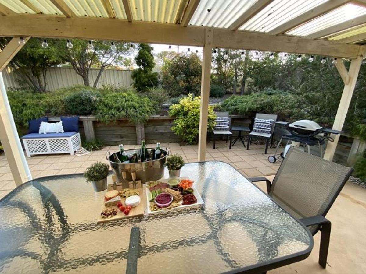 The Porthole Of Huskisson By Experience Jervis Bay Exterior photo